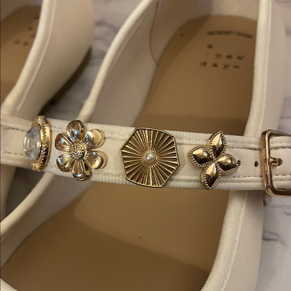 a new day Rebecca ivory Mary Jane Flats with Gold Floral Jewel Strap - Picture 4 of 5
